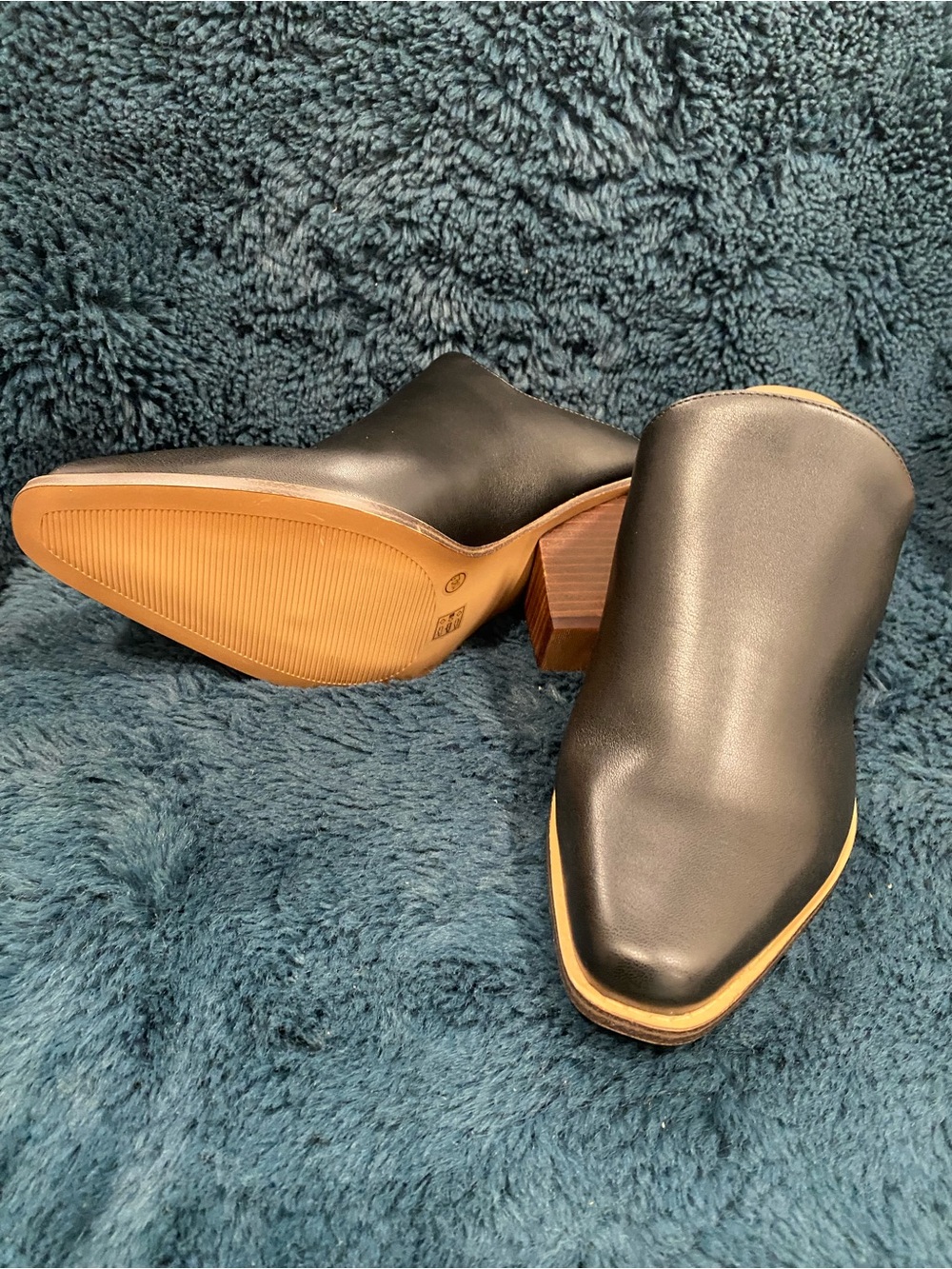 Chinese Laundry Black Clog Slip-On Heels – Women's Size 11